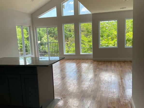 19 N Munn Ave Unit 2