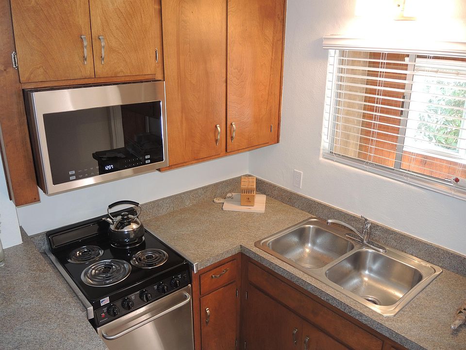 1st image of 1110 E 21st St