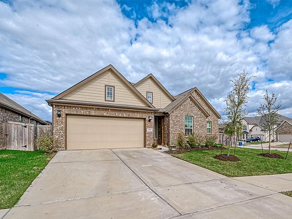 2nd image of 21402 Hartwig Ct