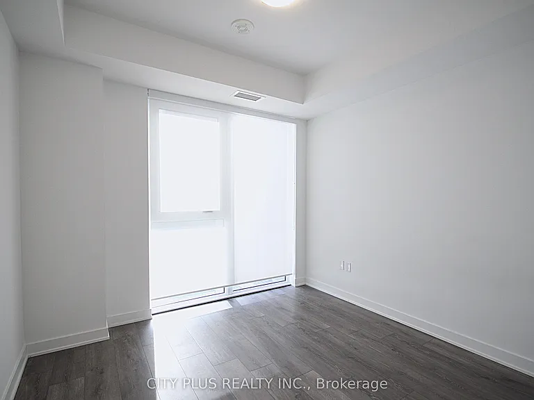 105 Oneida Cres #809 — Photo 12