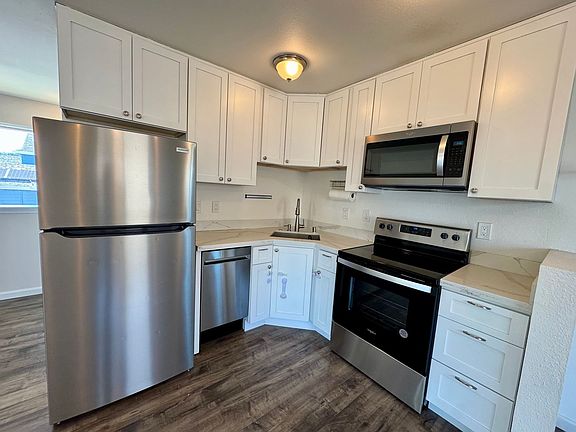 5th image of 310 Hansbery Way #A