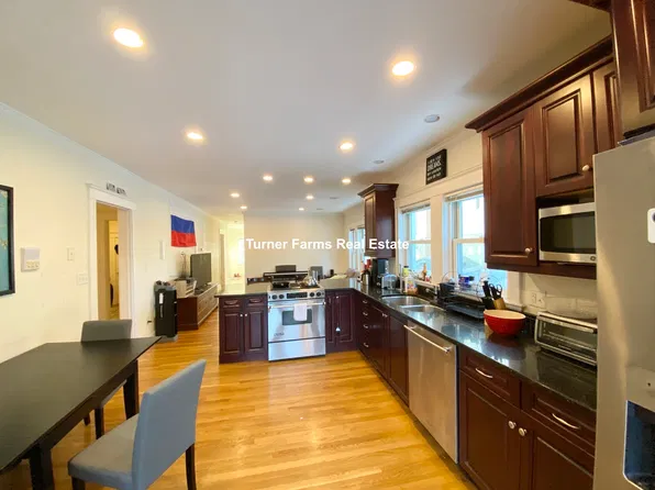 15 Sunset St, Boston, MA