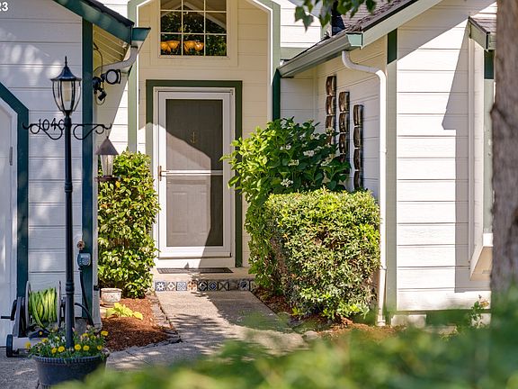 4th image of 10403 NE 43rd Ave