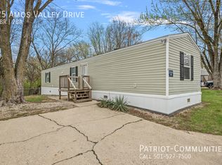 25 Amos Valley Dr, Springfield, IL 62702