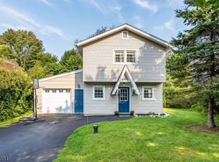 47 Canal St, Landing, NJ 07850