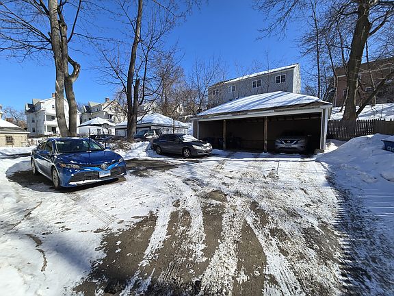 2nd image of 263 Sheffield Ave #3