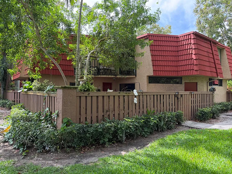 8159 Severn Dr — Photo 11