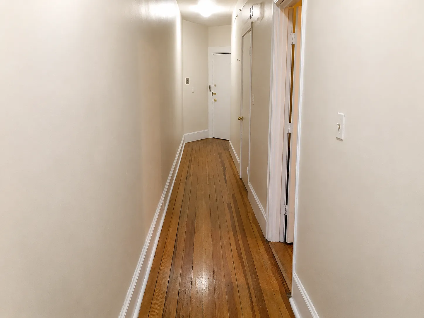 2 bed, 700 sqft, $2,950 — Photo 2
