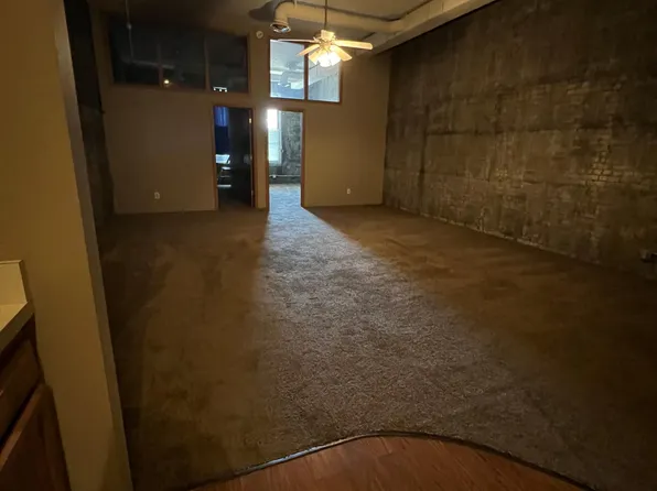 5 S 5th St #302, Terre Haute, IN 47807