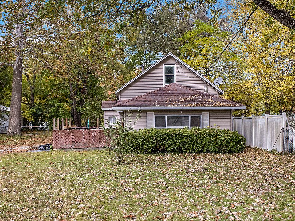 1st image of 136 Mosher Ave