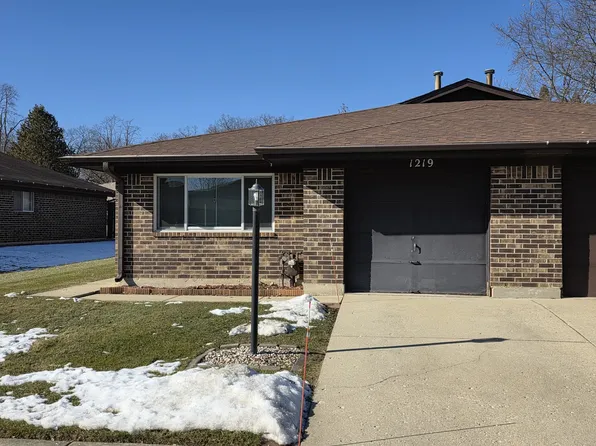 (undisclosed Address), Streamwood, IL 60107