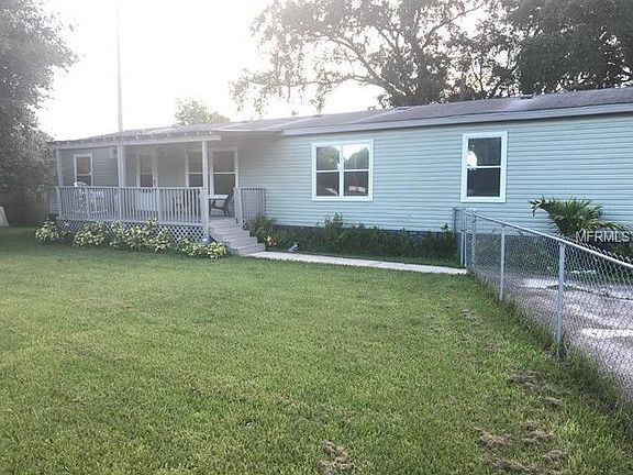 3rd image of 1568 Crestridge Dr