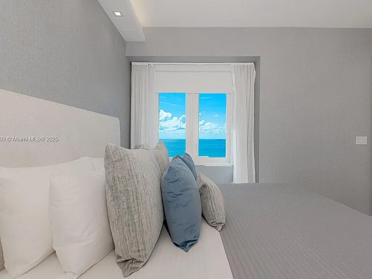 2301 Collins Ave #20 — Photo 18
