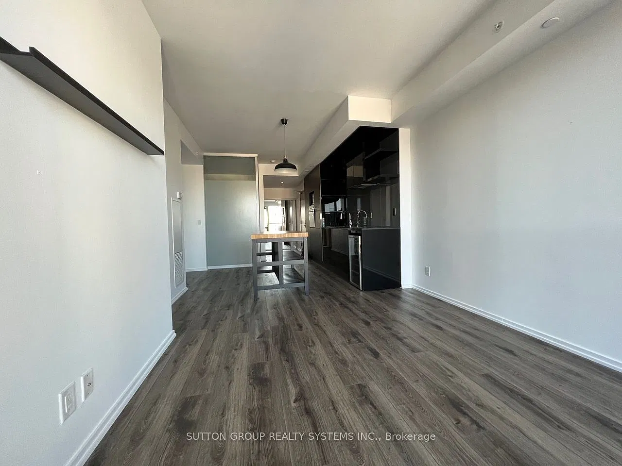 3 bed, $3,000 — Photo 4