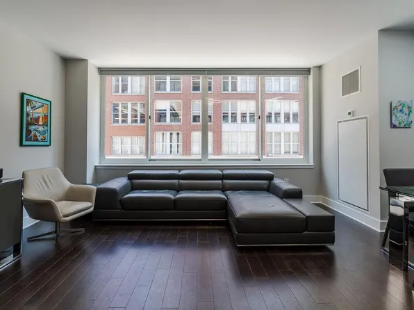 1100 Maxwell Lane image 8 of 31