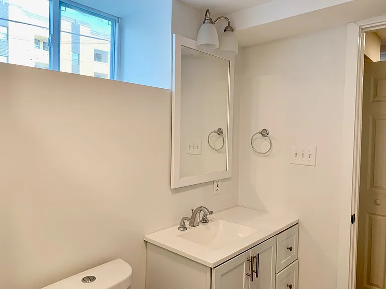5925 Walnut St #4 — Photo 20