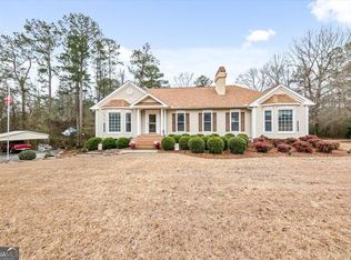 1148 Forsyth Landing Dr, Forsyth, GA 31029