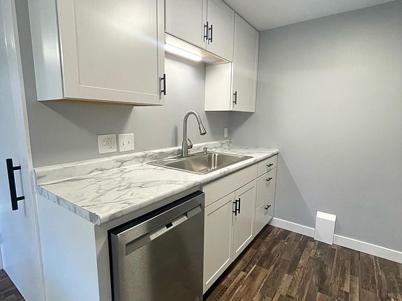 3rd image of 1207A Mound Ave
