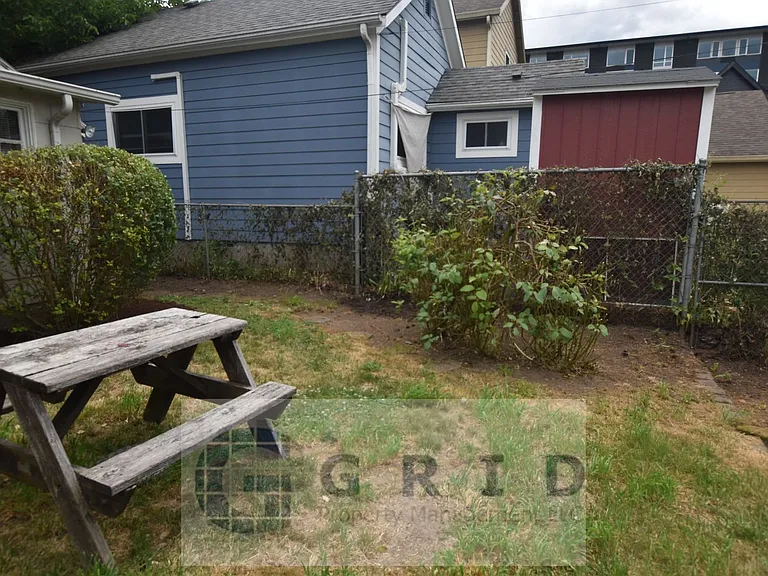 3929 N Albina Ave — Photo 17