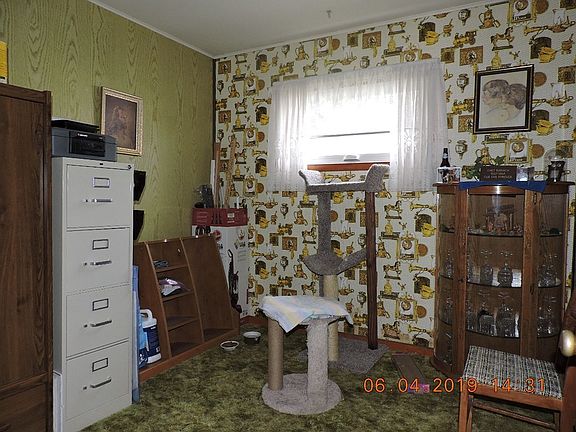 4th image of 911 Lorraine St