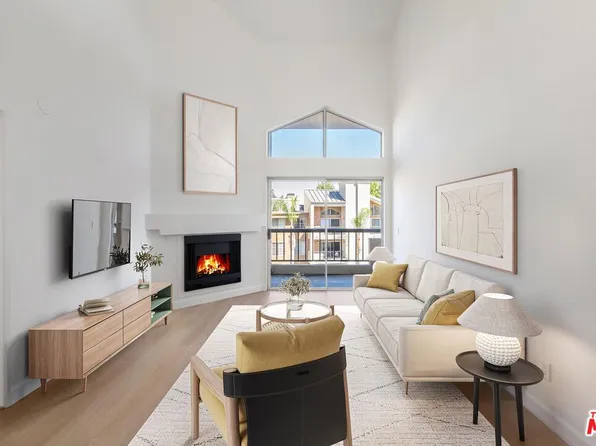 5565 Canoga Ave APT 301, Woodland Hills, CA 91367