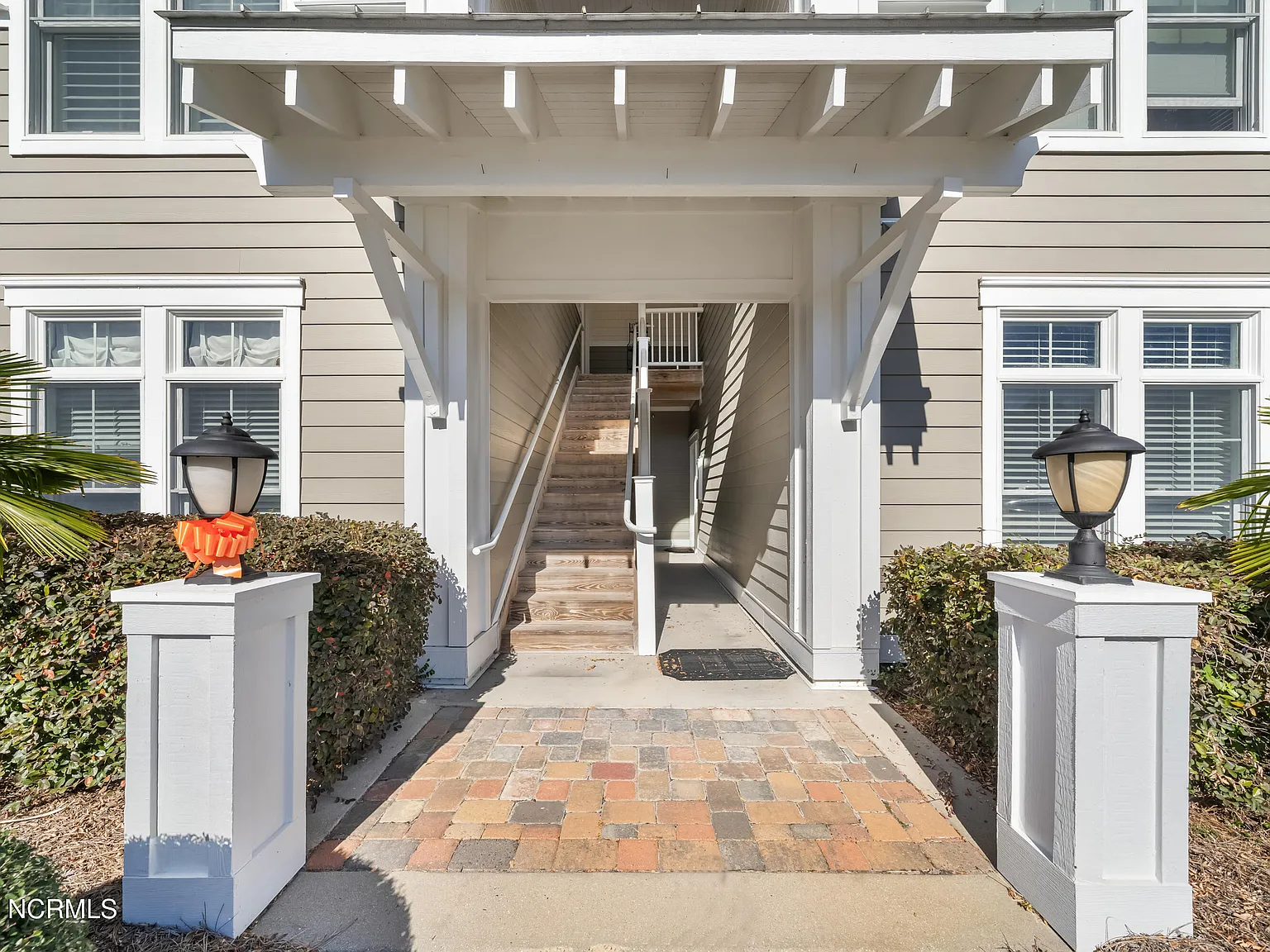3 bed, 3.0 bath, $3,000 — Photo 3