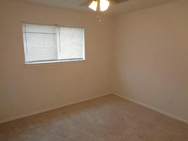 3 bed, 2.0 bath, 1533 sqft, $1,575 — Photo 4