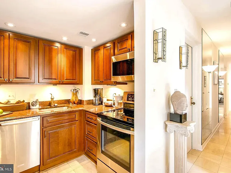 1117 New Hampshire Ave NW #6 — Photo 8