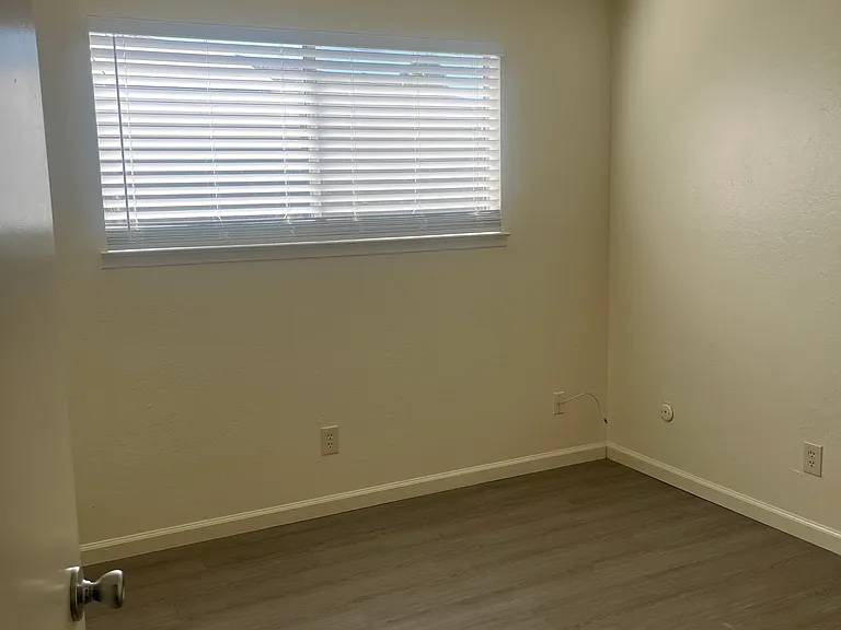 3355 W Indianapolis Ave — Photo 14