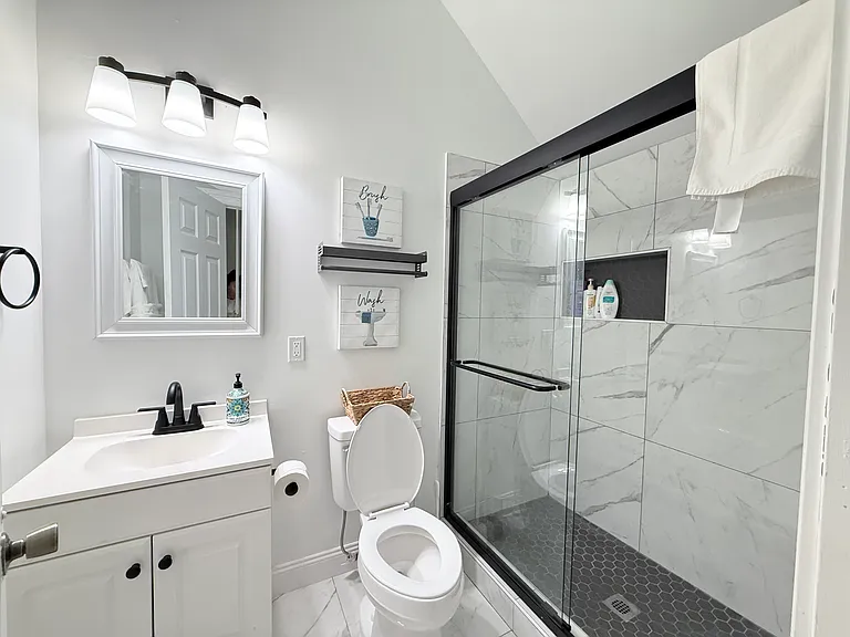3313 Ellwood Ave #1 — Photo 10