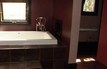 4th image of 801 E Edgeware Rd