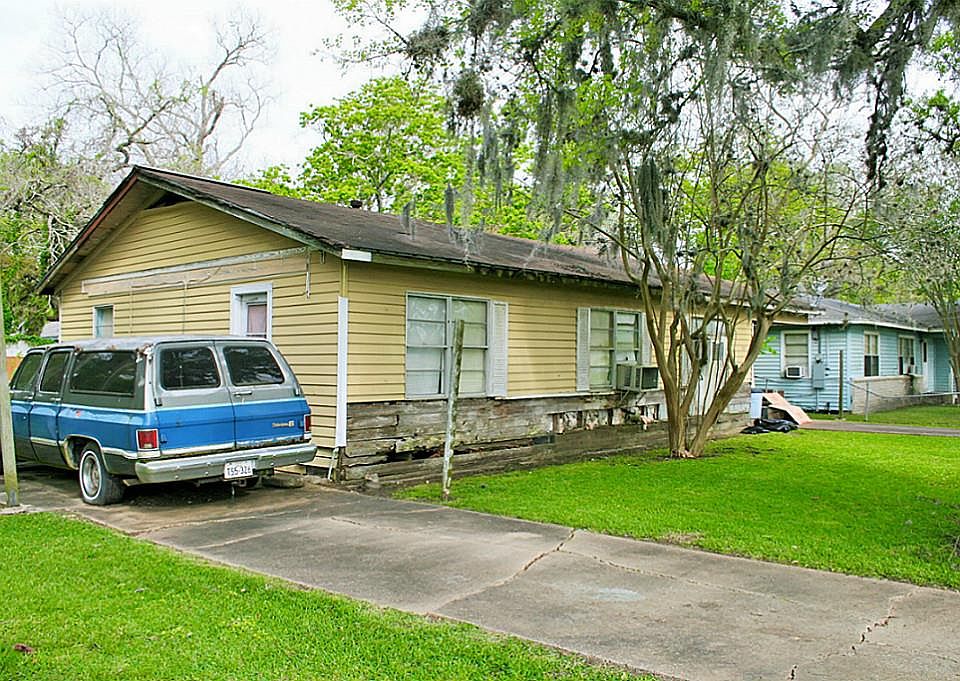1st image of 132 Lakewood Dr