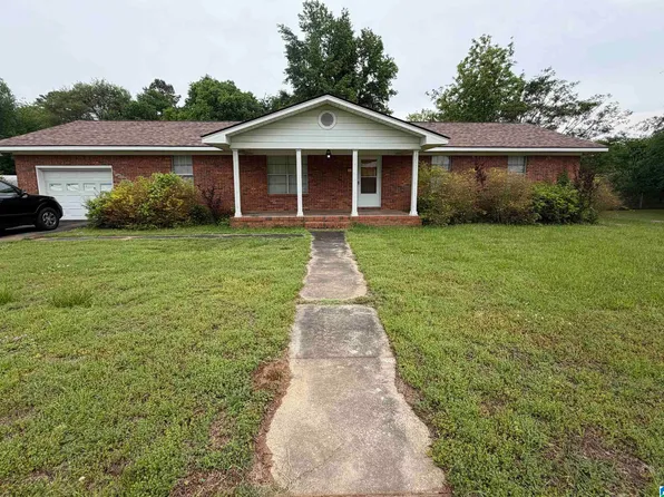 102 Beasley Dr, Bessemer, AL 35023