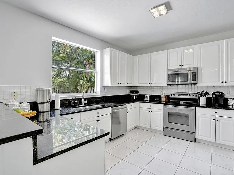 16405 Diamond Head Dr — Photo 19
