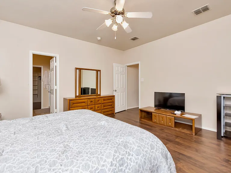 332 Mystic River Trl — Photo 11