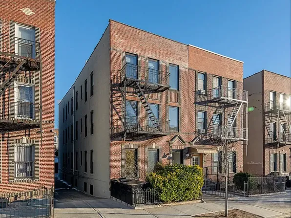 35-21 Crescent Street image 1 of 6