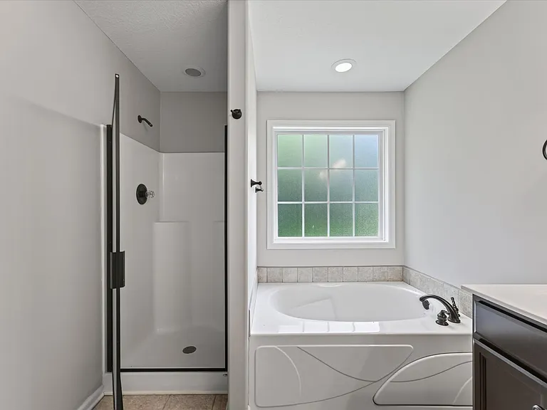 3702 Windmill Ct — Photo 23