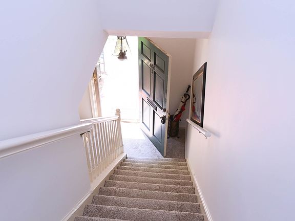 3rd image of 400 B Fisher Park Cir