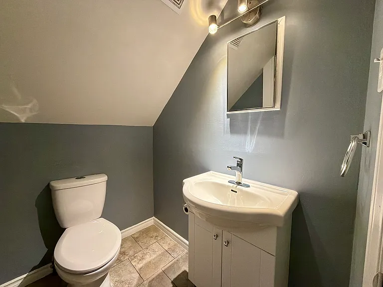 45 Campbell Ave — Photo 14