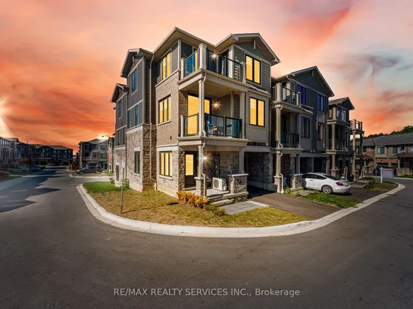 10 Birmingham Dr #113, Cambridge, ON N1R 0C6