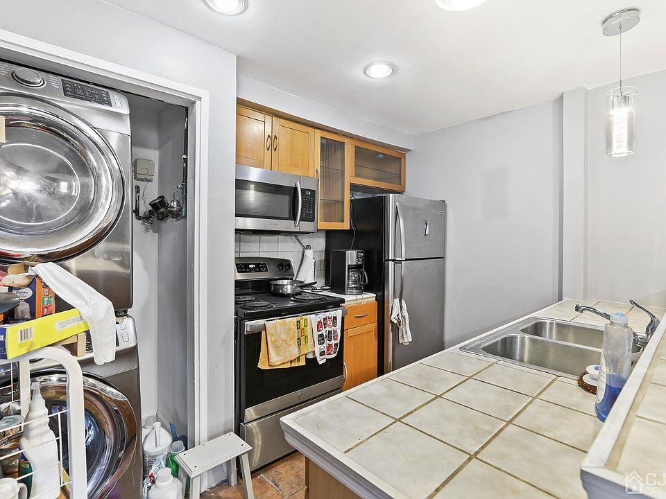 40 Fayette St Perth Amboy, NJ, 08861 Apartments for Rent Zillow