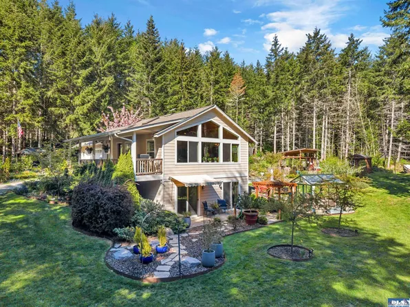 103 Durrwachter Rd, Port Angeles, WA 98363