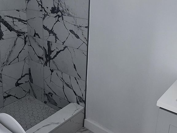 5th image of 3932 SW 12th Pl APT 1