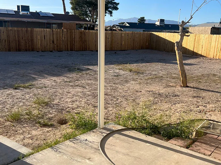 4025 Briar Ct — Photo 15