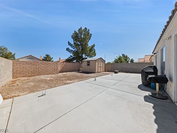 4th image of 624 Black Sand Ct