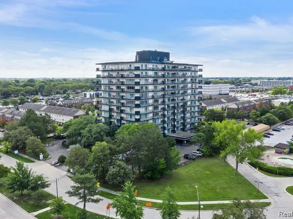 15801 Providence Dr APT 9A, Southfield, MI 48075