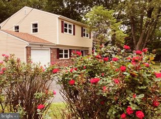 43 Allen Ln, Lawrence Township, NJ 08648