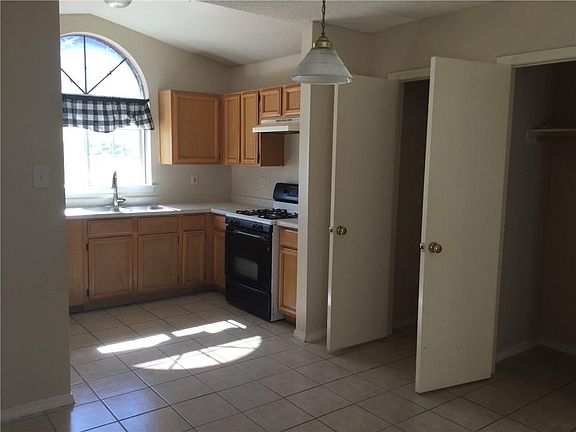 3rd image of 2508 Tierra Negra Dr