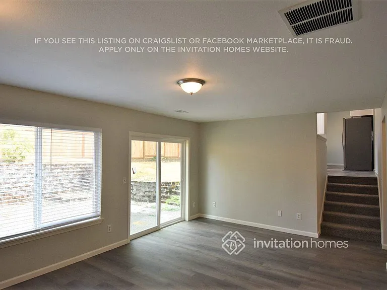 3700 Arbor Dr SE — Photo 4