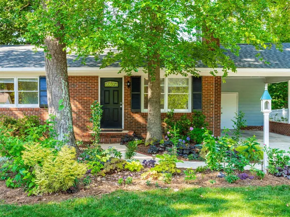 803 Kingswood Dr, Cary, NC 27513